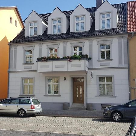 Fewo Am Marktplatz II 아이젠후텐슈타트 외부 사진